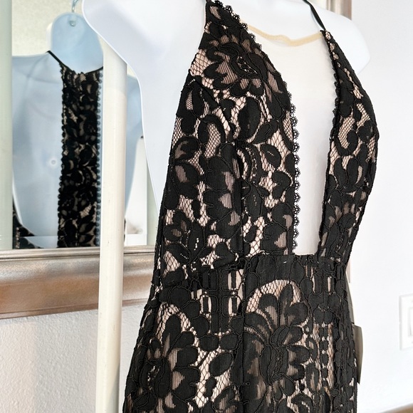 Plunging Neckline Black Lace Illusion Dress sz S - Picture 5 of 8